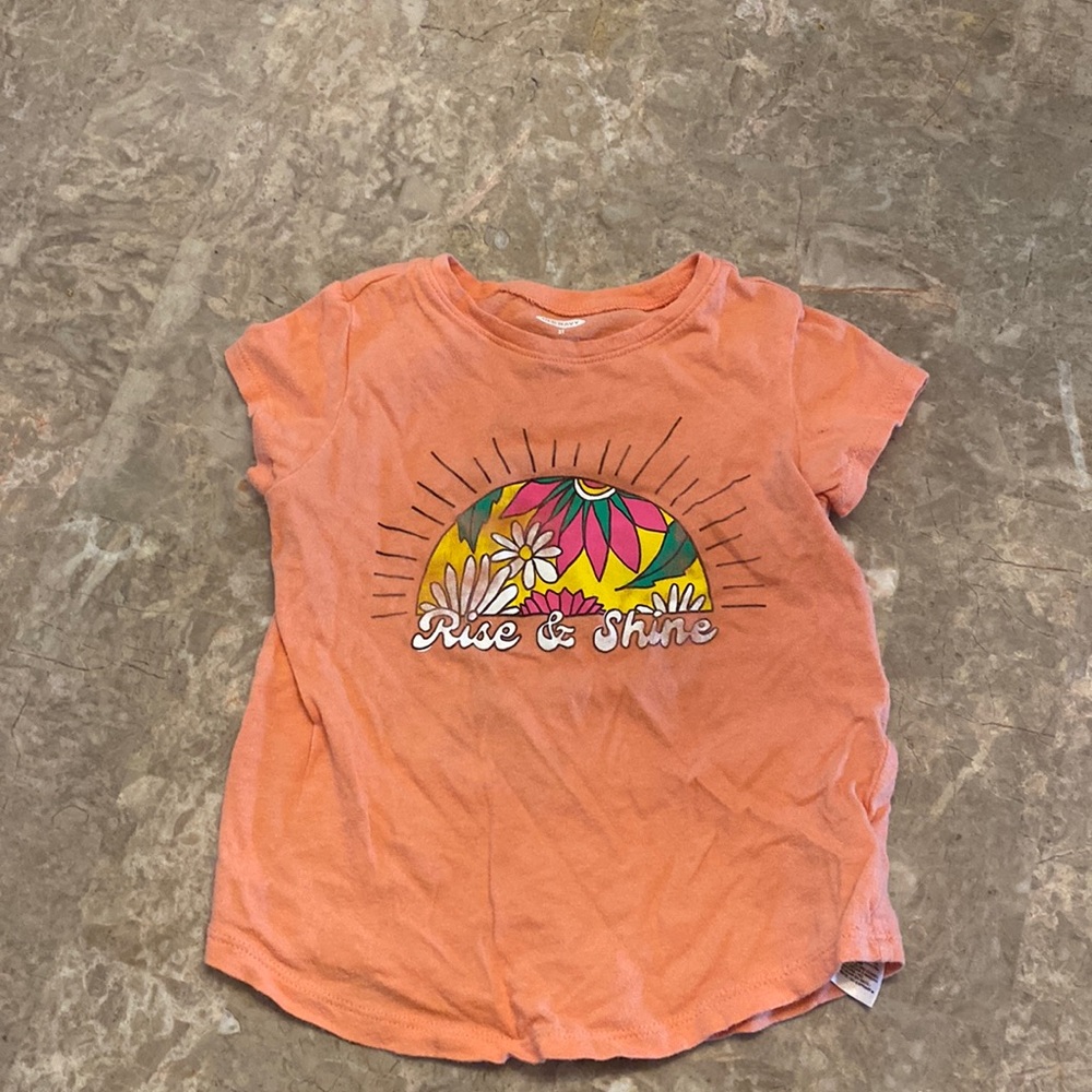 Guc old navy tee